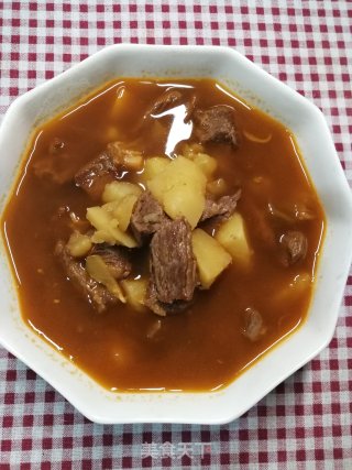 美味健康的牛肉炖土豆的做法