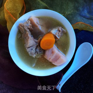 莲藕萝卜汤的做法
