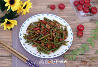番茄肉末炒四季豆的做法