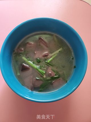 鸭血韭菜汤的做法