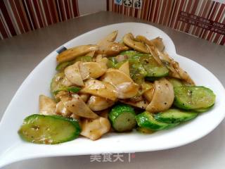 杏鲍菇炒黄瓜片的做法