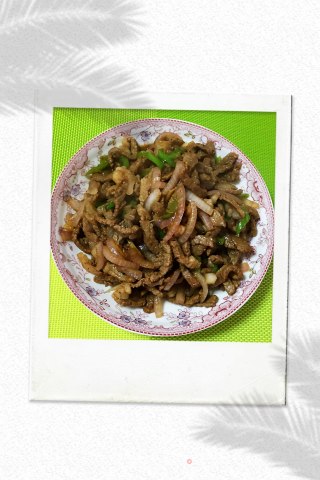 洋葱青椒炒牛肉丝的做法