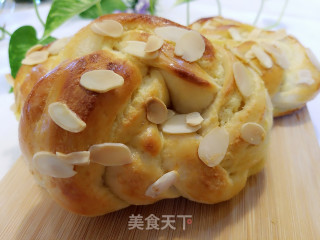 杏仁酥酱面包的做法