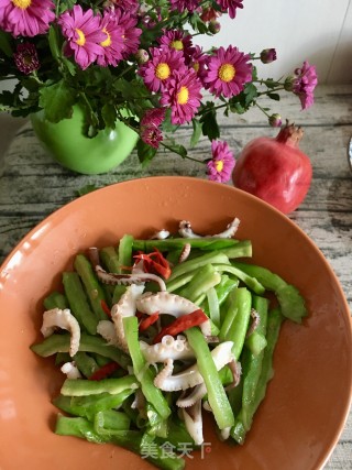 苦瓜炒章鱼腿的做法