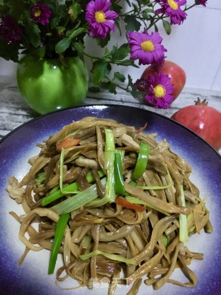 炒黄花菜的做法