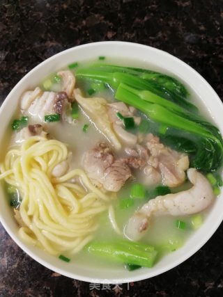 煮手工胡萝卜鸡蛋面的做法