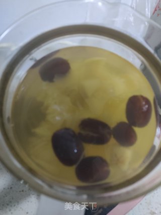 银耳红枣梨水的做法