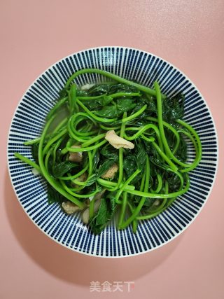 猪油渣炒番薯叶的做法