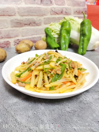 一道清淡的家常下饭菜，清脆爽口，美味好吃