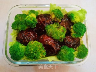 红烧狮子头的做法