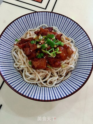 牛腩捞面的做法