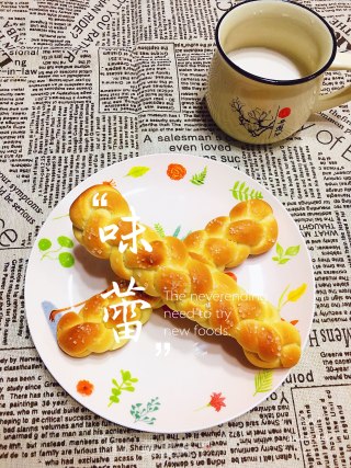 糖霜麻花面包的做法