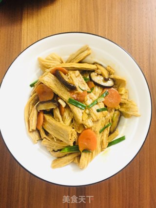 腐竹焖香菇的做法