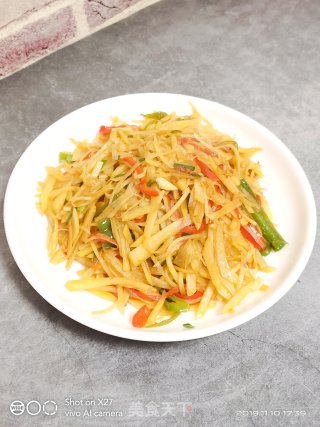 青红椒土豆丝的做法