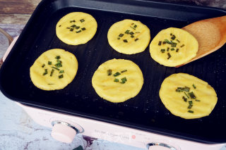 土豆鸡蛋饼的做法