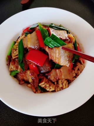 五花肉炒豆花干的做法