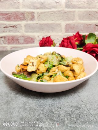 白菜根炒油豆腐的做法