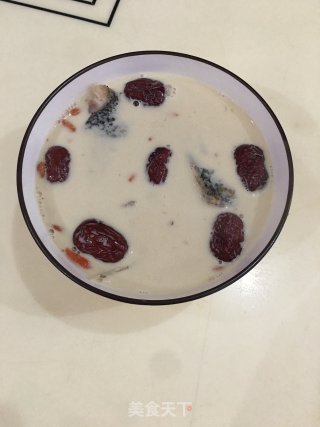 红枣枸杞生鱼汤的做法