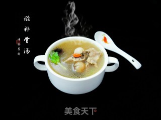 桂圆莲子大骨汤的做法