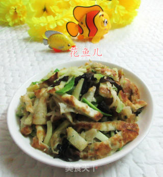 黑木耳西葫芦炒烧饼的做法