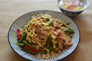 大肉豆角蒸卤面的做法
