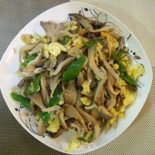 榨菜鸡蛋炒平菇的做法
