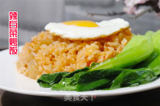 辣白菜炒饭的做法