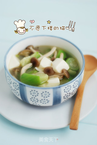 丝瓜菌菇豆腐汤的做法