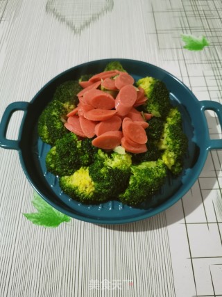 火腿西兰花的做法