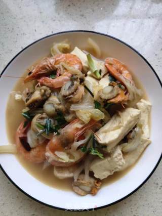 彭豆带你做鲜虾贝肉白菜豆腐海鲜荟的做法