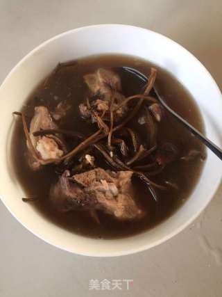 茶树菇骨头汤的做法
