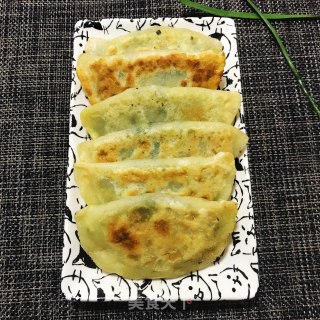 韭菜鸡蛋盒子的做法