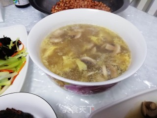 蘑菇蛋花汤的做法