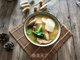 鸡肉杂蔬年糕汤的做法