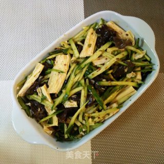 腐竹拌木耳的做法