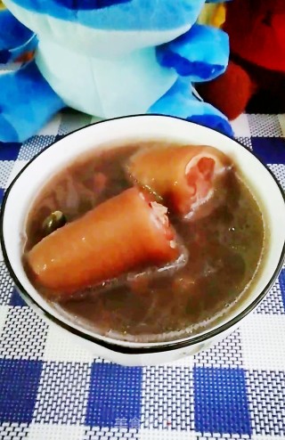 冬日暖汤黑豆煲猪尾汤的做法