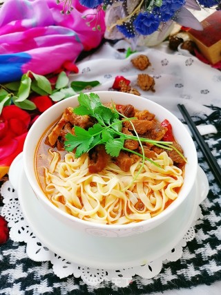 牛肉手擀鸡蛋面的做法