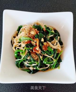 金针菇拌菠菜的做法