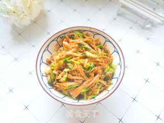 黄花菜这样做一盘都不够吃：简单快手的家常菜的做法
