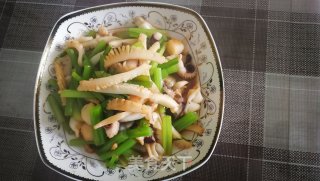 目鱼炒芹菜的做法