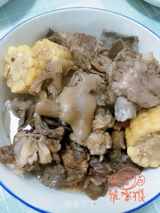 野山菇炖排骨的做法