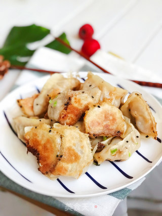猪肉白菜煎饺的做法