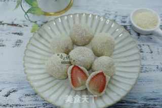 草莓糯米糍的做法