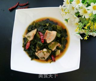 五花肉炒鲜海带的做法