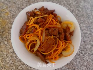 黑椒牛肉炒面的做法