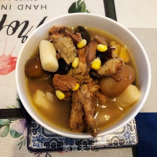 砂锅黑豆山药炖鸡汤的做法