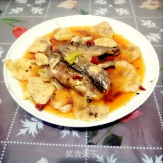 川香炖鱼贴饼的做法