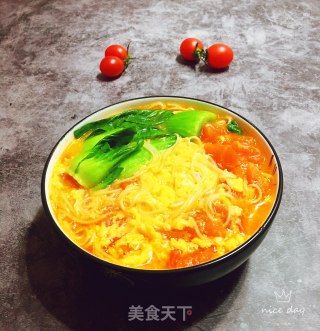 西红柿鸡汤面的做法
