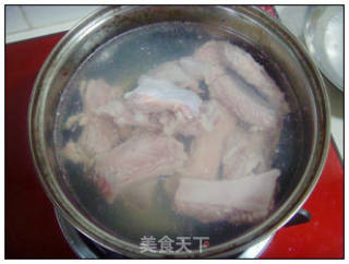 土豆炖排骨的做法步骤：2