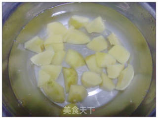 土豆炖排骨的做法步骤：3